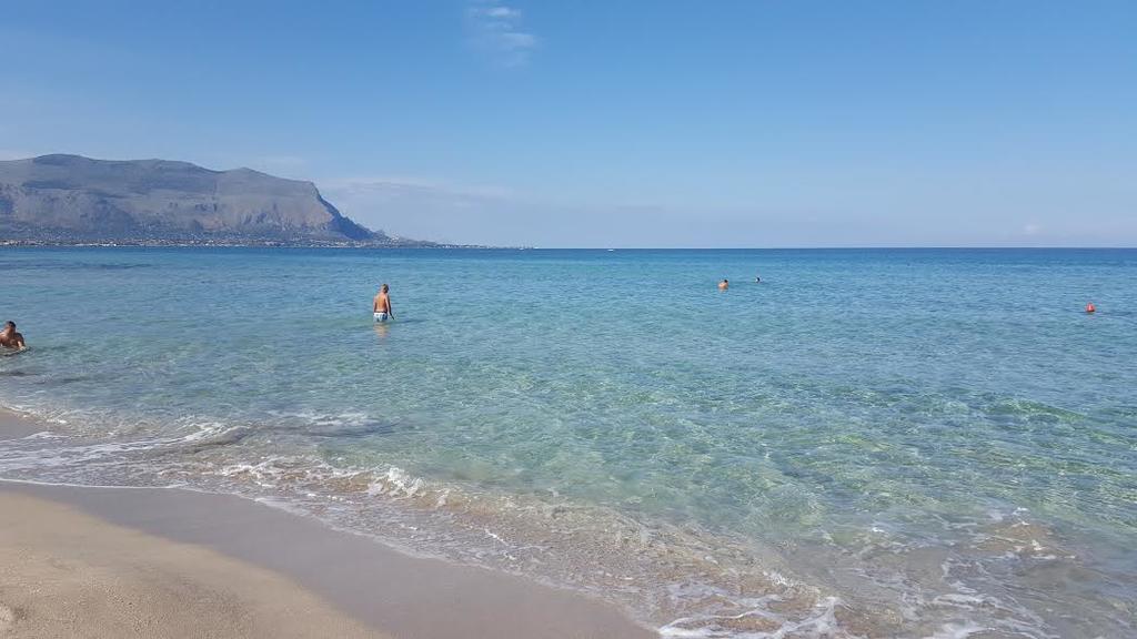 Airport Home & Bringo Car Rental Карини Экстерьер фото